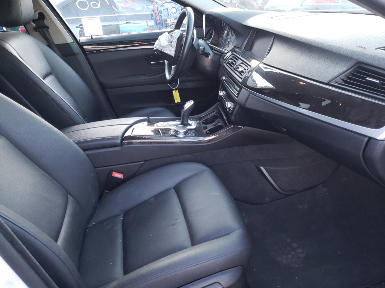 Photo 5 from auction – 2016 BMW 528 I with VIN WBA5A5C59GG352094