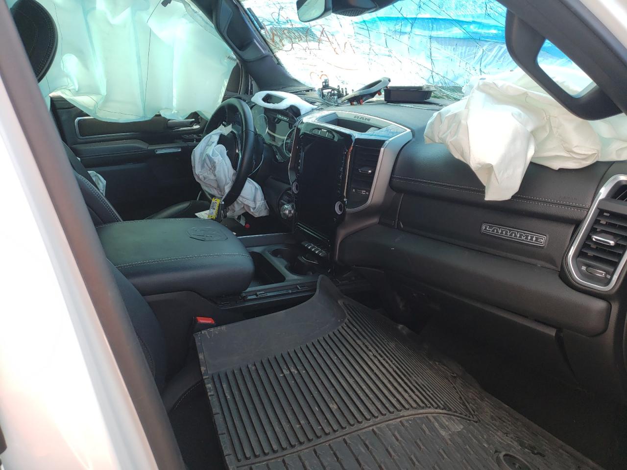 Photo 5 from auction – 2020 RAM 1500 LARAM with VIN 1C6SRFJT5LN308340