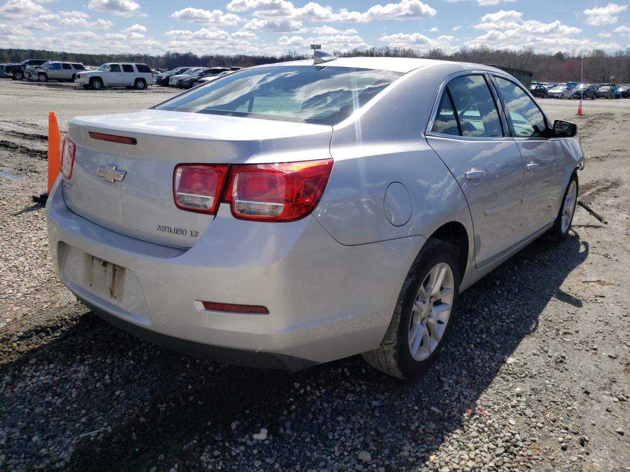 Photo 4 from auction – 2015 CHEVROLET MALIBU with VIN 1G11C5SL1FF209116