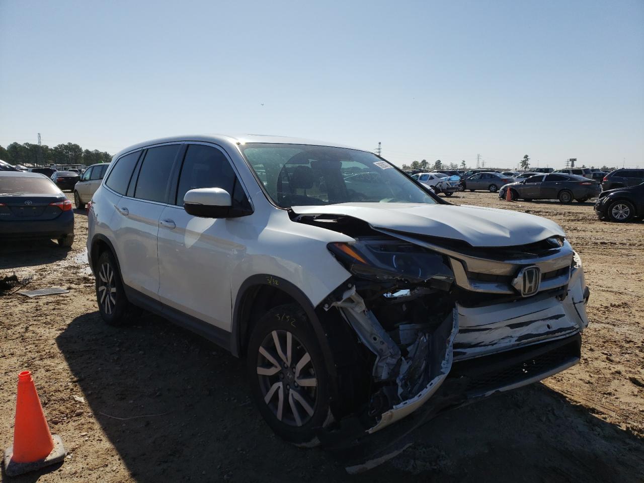 HONDA PILOT EXL 2020 with VIN 5FNYF5H52LB015748 - Photo from auction