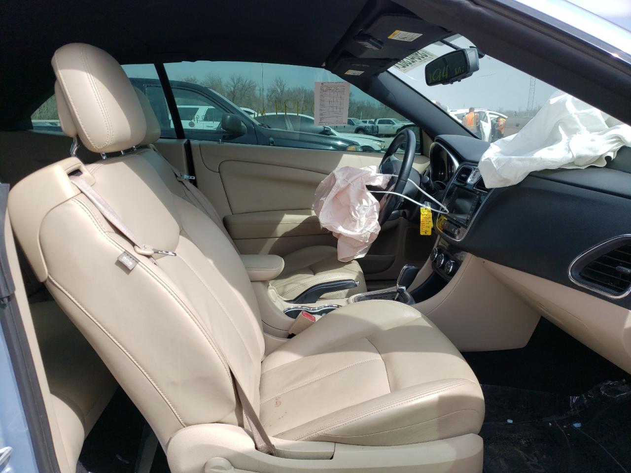 Photo 5 from auction – 2014 CHRYSLER 200 LIMITE with VIN 1C3BCBFG3EN151736