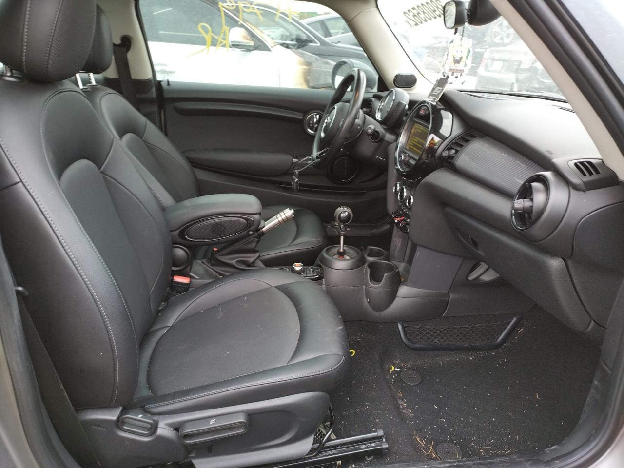 Photo 5 from auction – 2017 MINI COOPER with VIN WMWXP5C50H2D71089