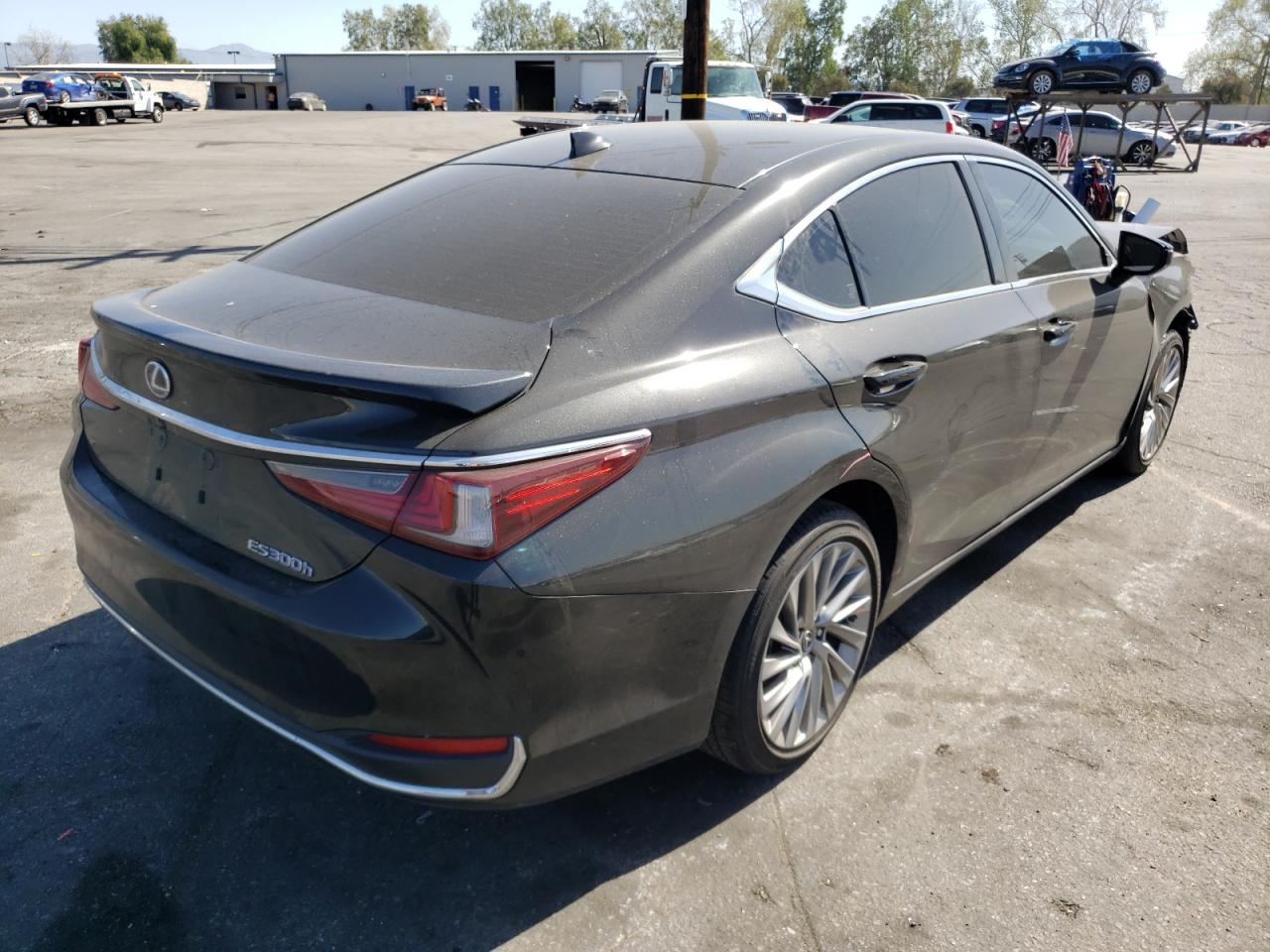 Photo 4 from auction – 2019 LEXUS ES 300H with VIN JTHB21B13K2025673