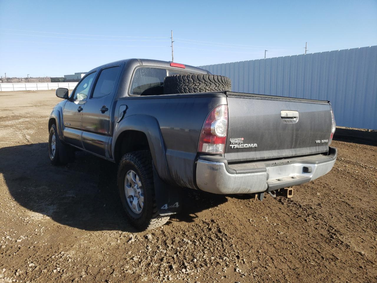 Photo 3 from auction – 2010 TOYOTA TACOMA DOU with VIN 3TMLU4EN7AM055802