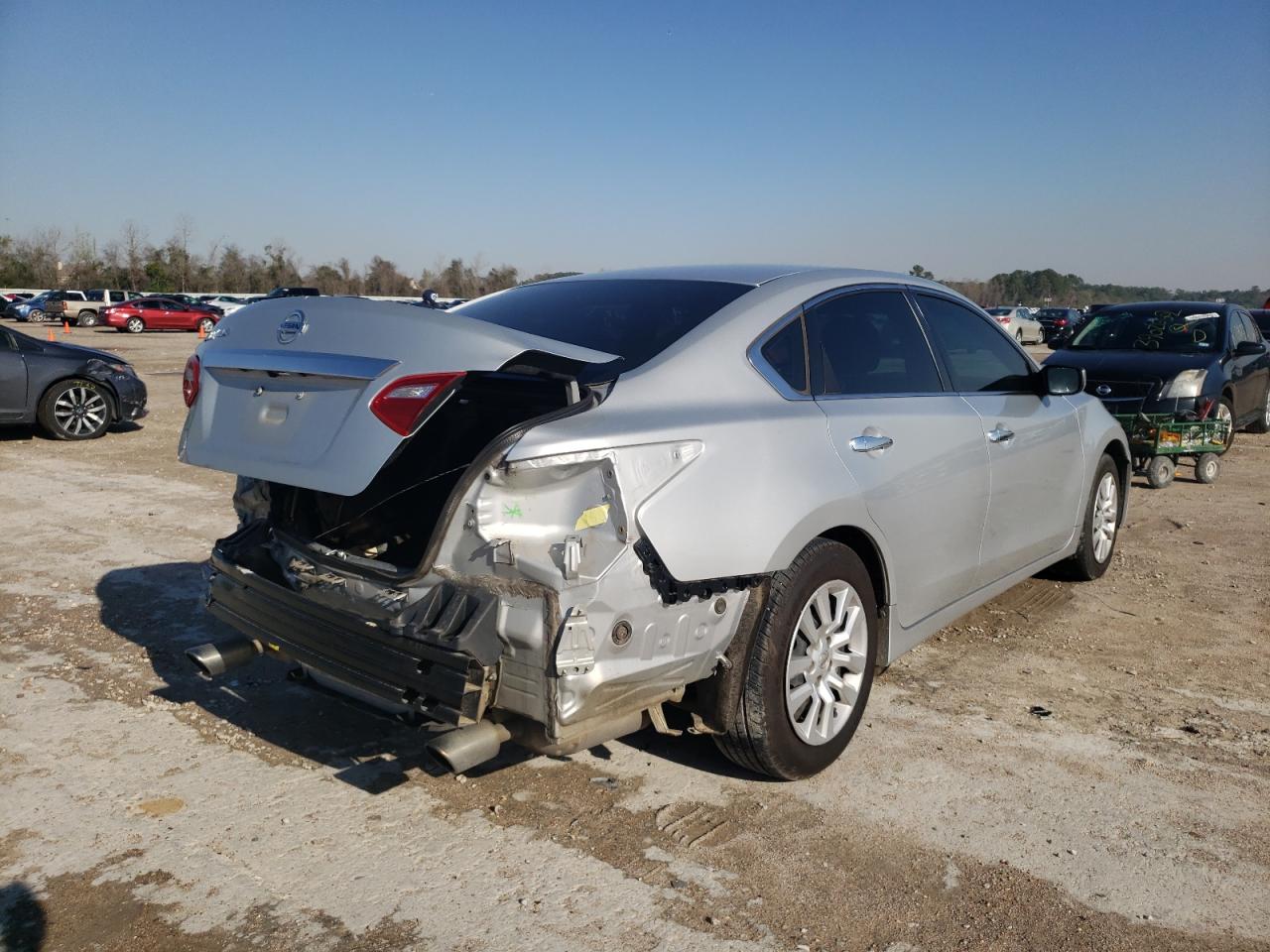 Photo 4 from auction – 2016 NISSAN ALTIMA 2.5 with VIN 1N4AL3AP7GC158455