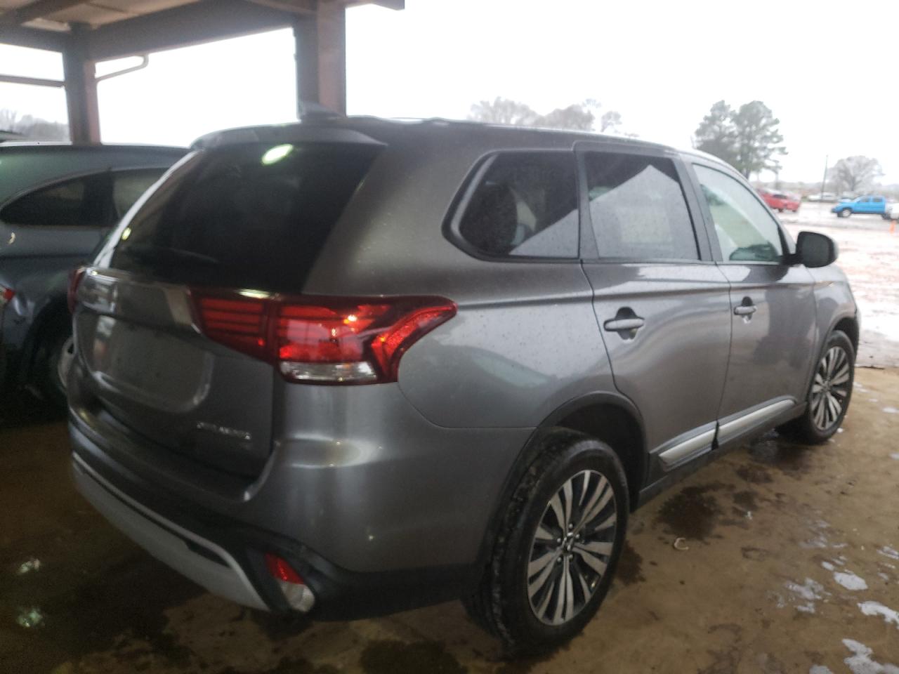 Photo 4 from auction – 2019 MITSUBISHI OUTLANDER with VIN JA4AD3A30KZ014234