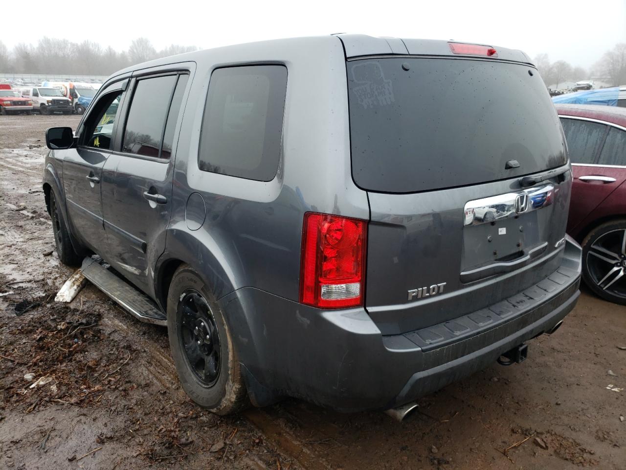 Photo 3 from auction – 2011 HONDA PILOT LX with VIN 5FNYF4H24BB041847