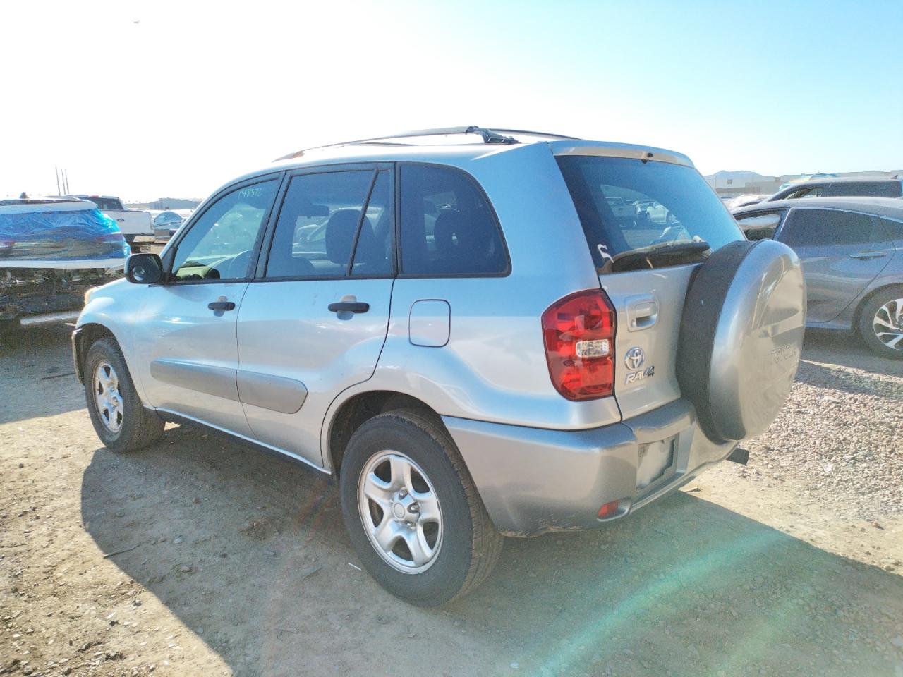 Photo 3 from auction – 2004 TOYOTA RAV4 with VIN JTEGD20V040011270