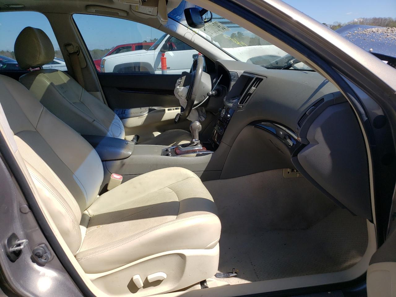 Photo 5 from auction – 2011 INFINITI G37 BASE with VIN JN1CV6AP2BM507428