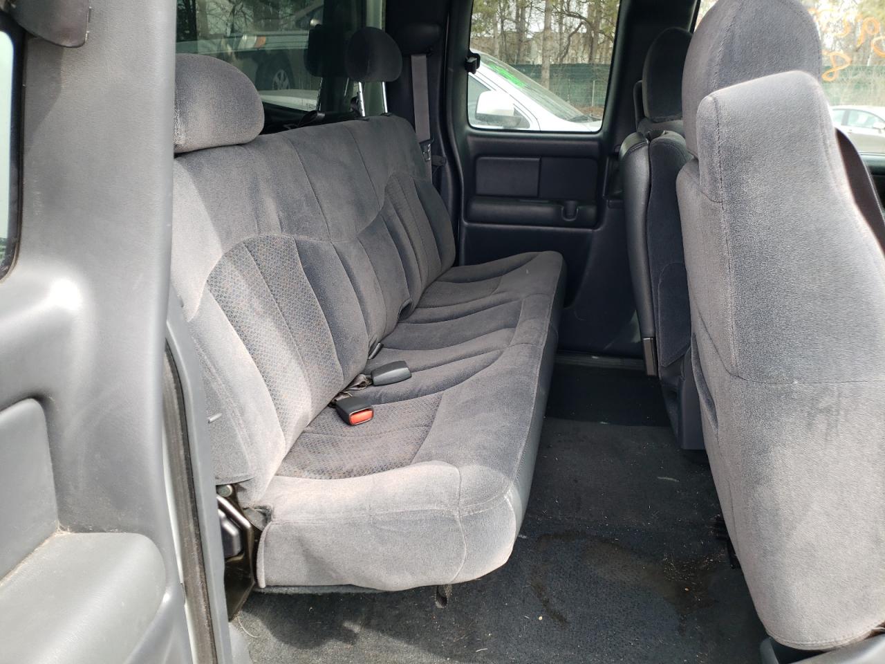 Photo 6 from auction – 2002 CHEVROLET SILVERADO with VIN 2GCEK19T821127198
