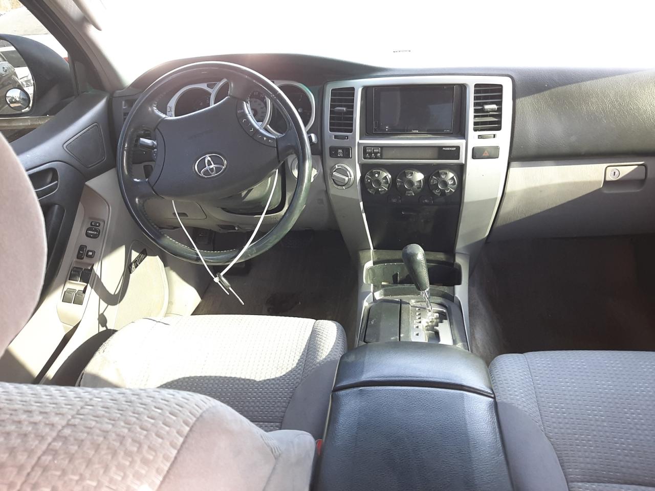 Photo 9 from auction – 2003 TOYOTA 4RUNNER SR with VIN JTEBU14R230018379