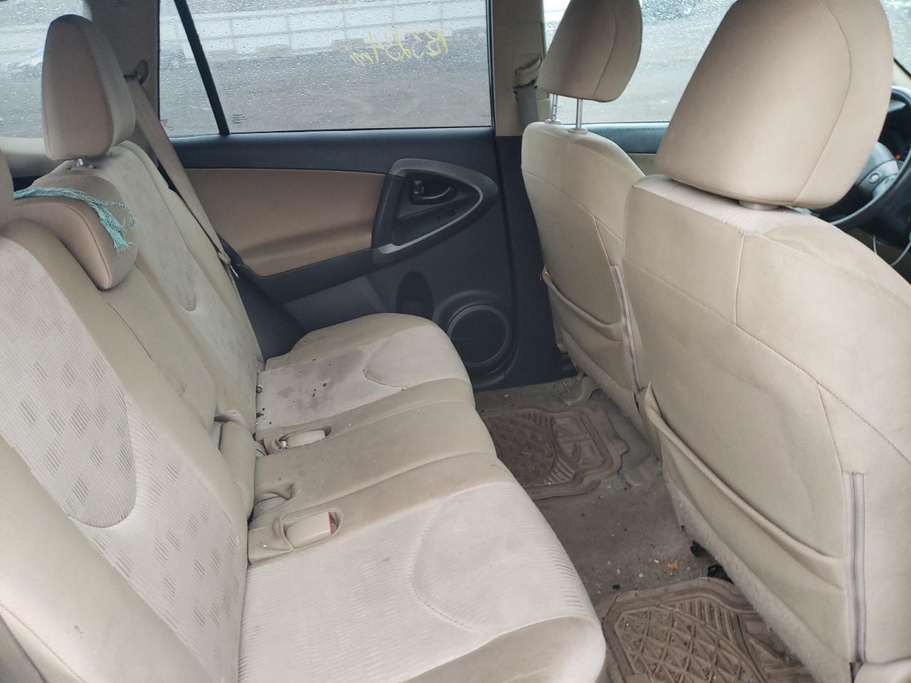 Photo 6 from auction – 2011 TOYOTA RAV4 with VIN 2T3BF4DV6BW151878