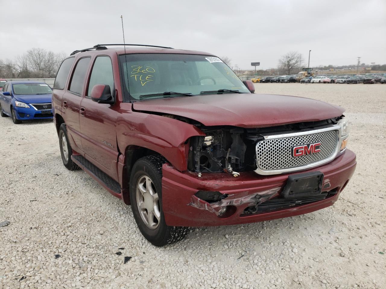 GMC DENALI 2001 z numerem VIN 1GKEK63U01J282464 - Zdjęcie z aukcji
