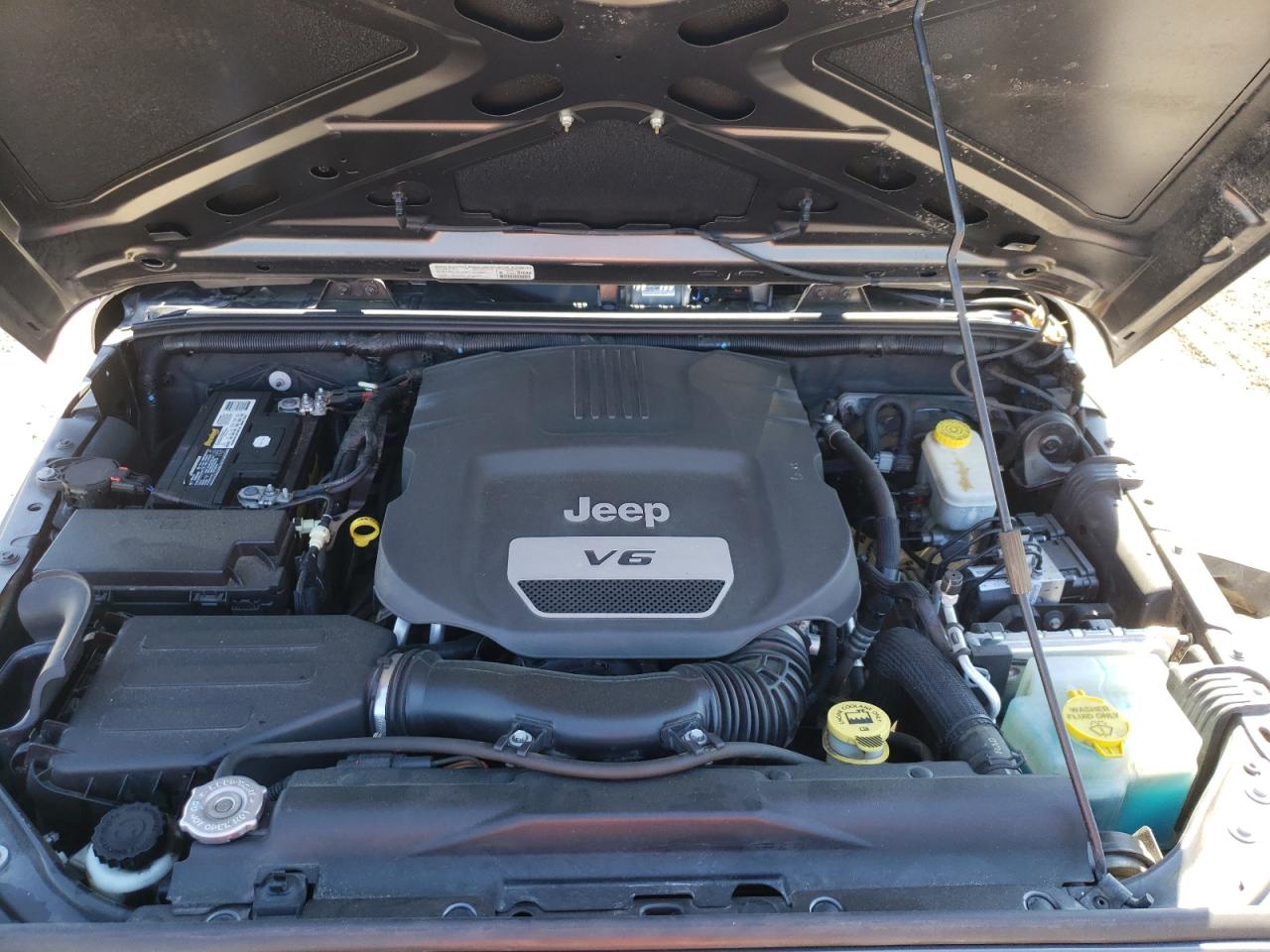 Photo 7 from auction – 2014 JEEP WRANGLER U with VIN 1C4BJWDG8EL276674