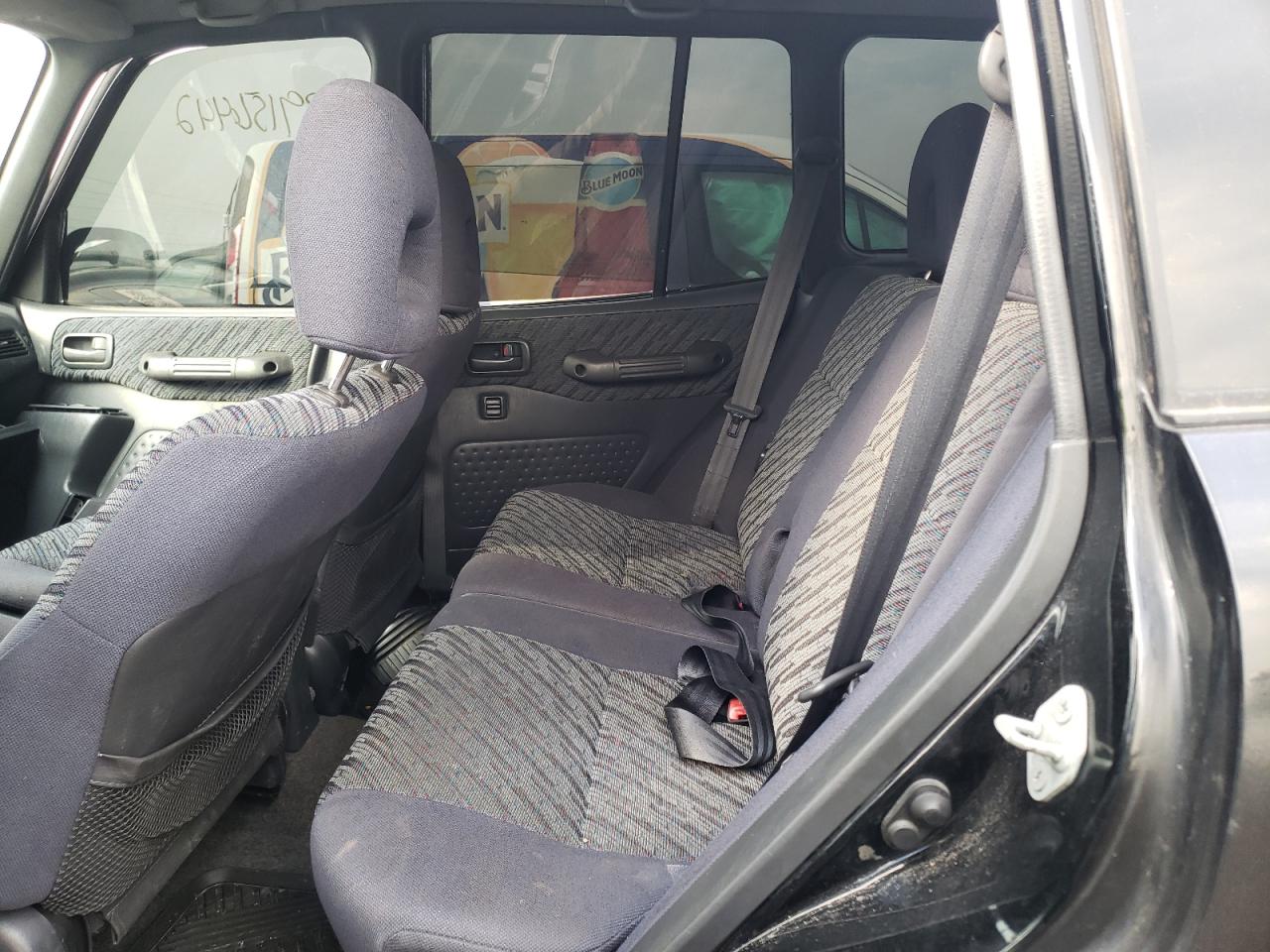 Photo 6 from auction – 1998 TOYOTA RAV4 with VIN JT3GP10V7W0021033