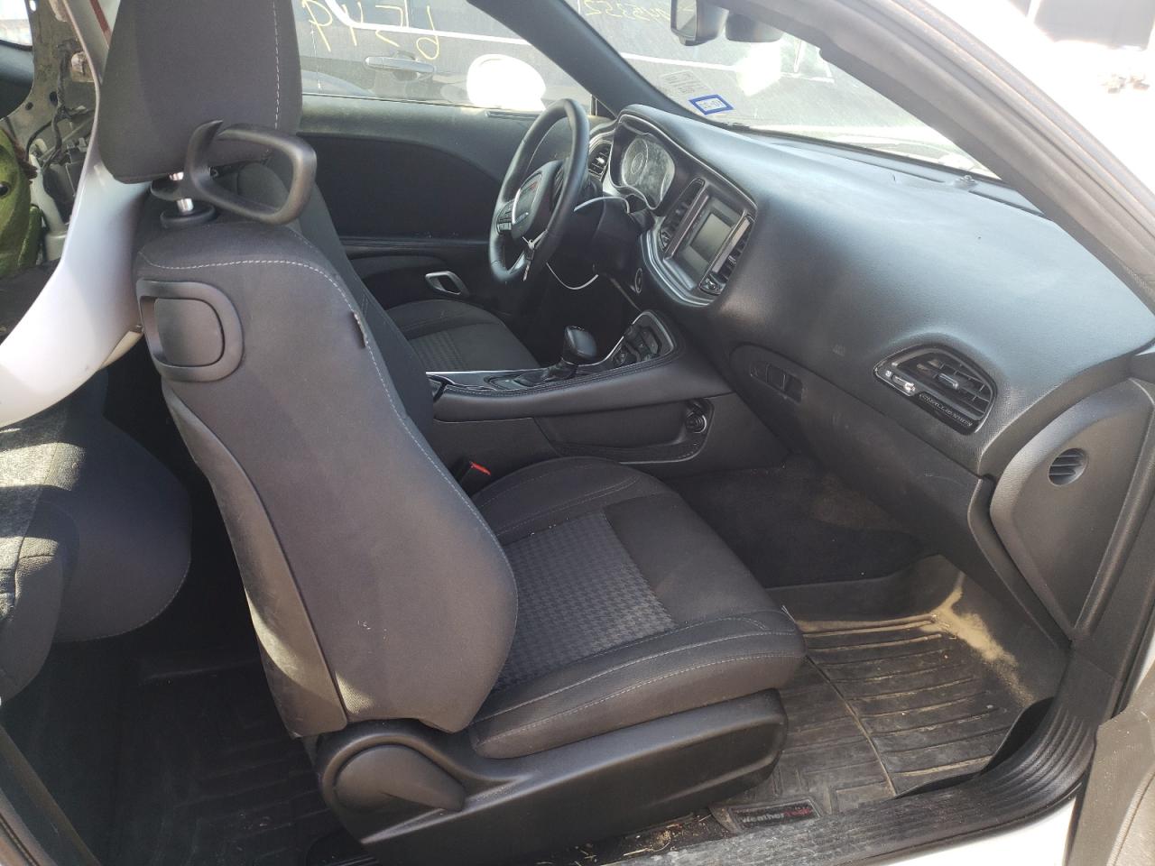 Photo 5 from auction – 2016 DODGE CHALLENGER with VIN 2C3CDZAG6GH113625