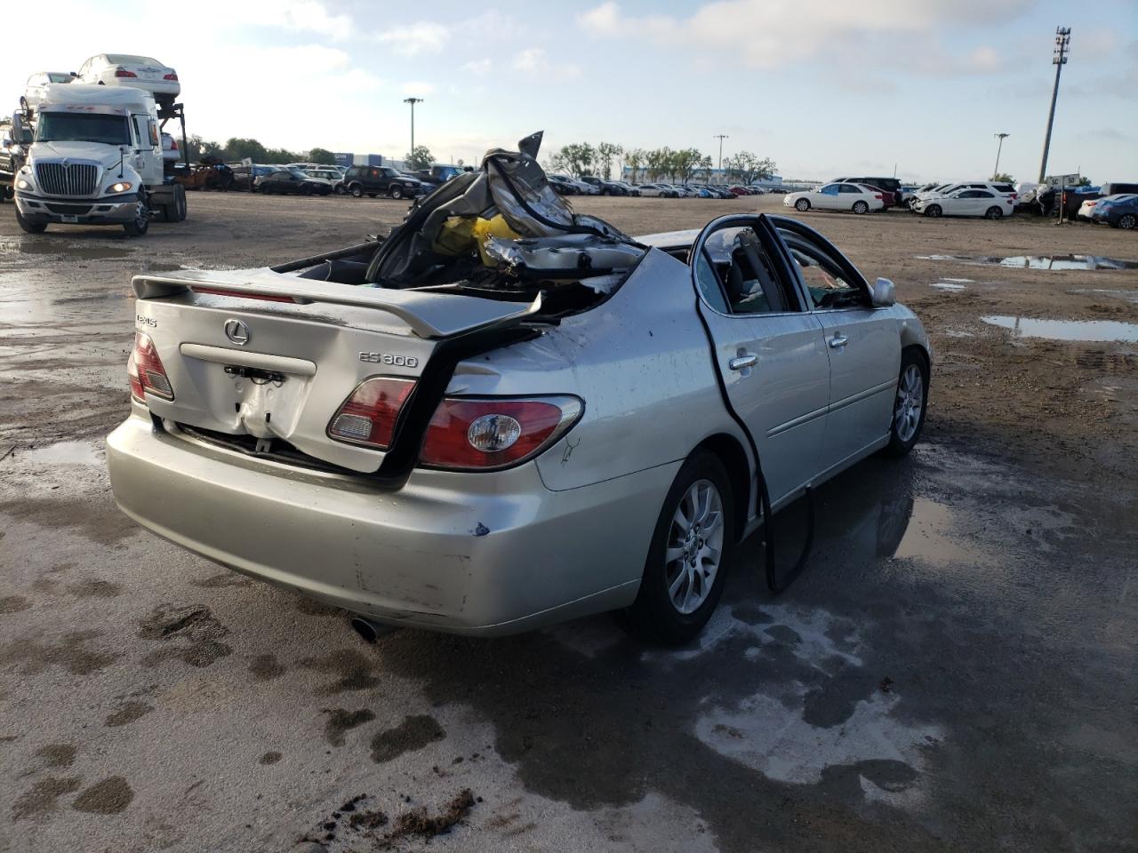 Photo 4 from auction – 2003 LEXUS ES 300 with VIN JTHBF30G330100361