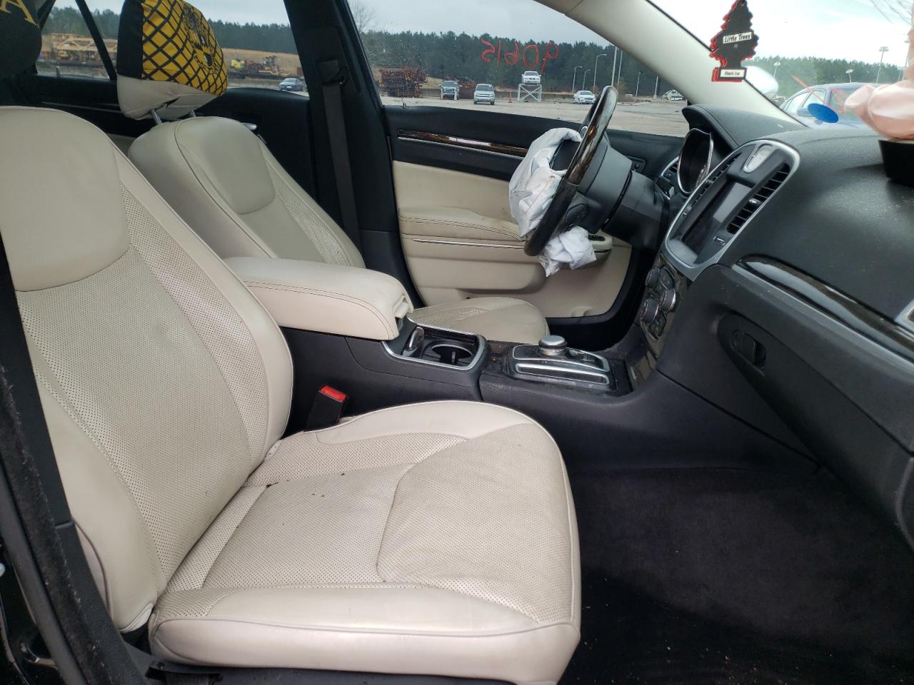 Photo 5 from auction – 2017 CHRYSLER 300C with VIN 2C3CCAEG7HH565065