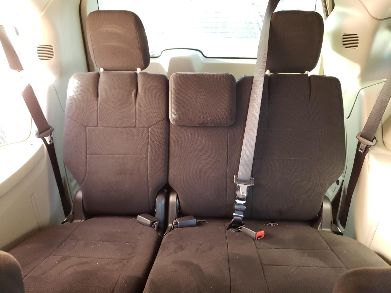Photo 9 from auction – 2012 DODGE GRAND CARA with VIN 2C4RDGDG0CR114604