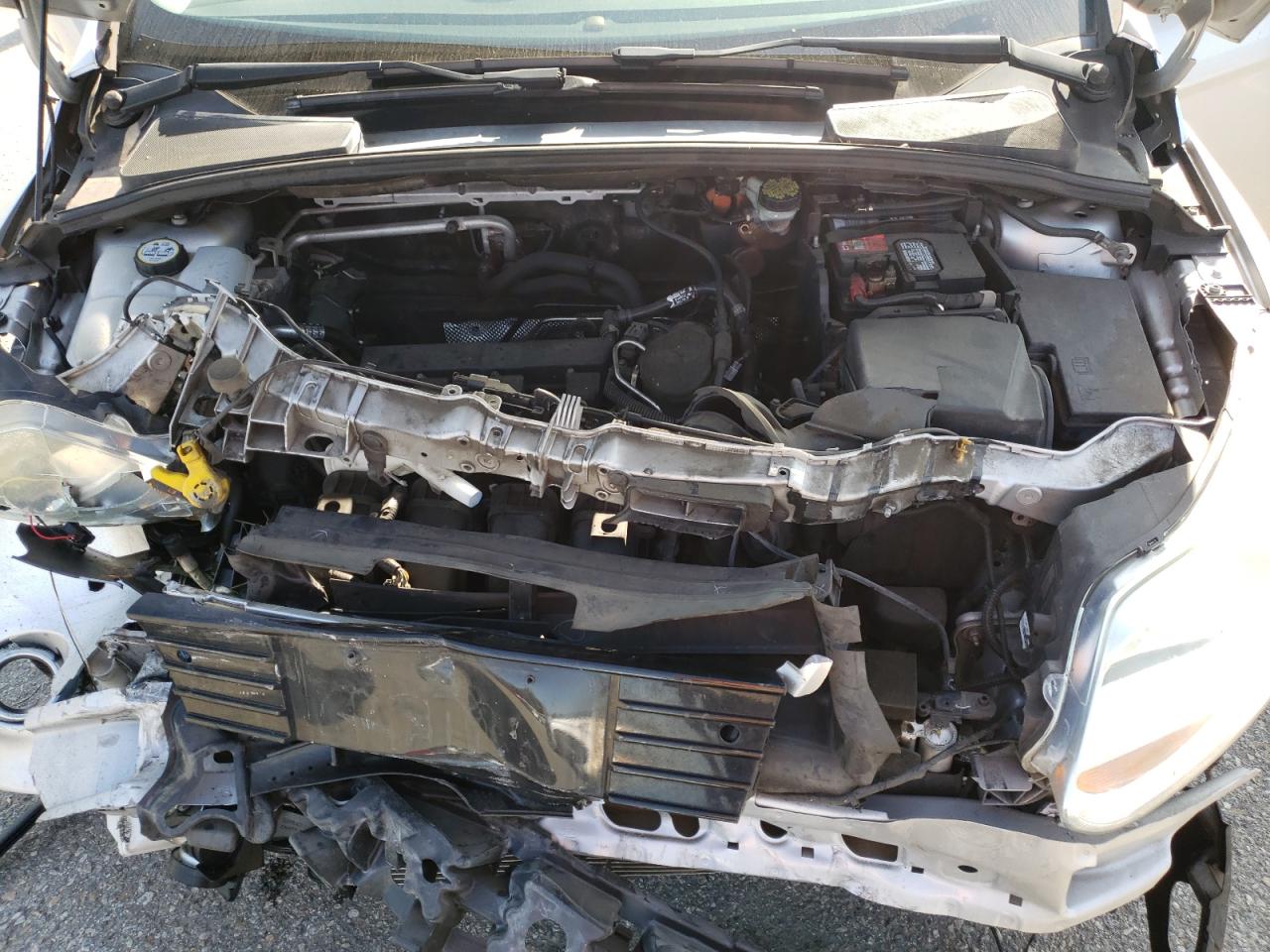 صورة رقم 7 من المزاد - 2012 FORD FOCUS SEL مع VIN 1FAHP3H23CL386332