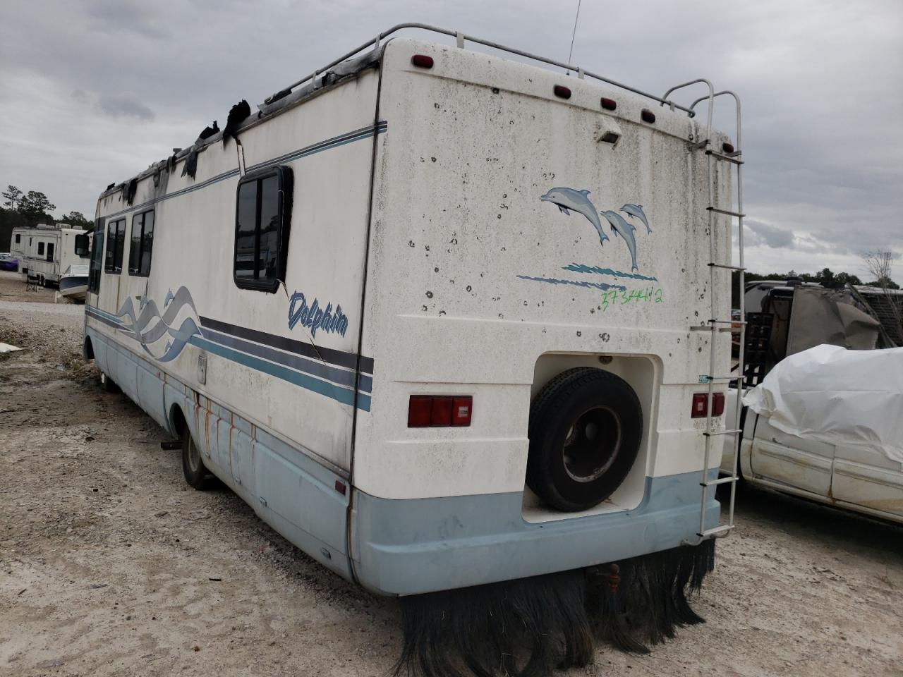 Photo 3 from auction – 1996 DOLP MOTORHOME with VIN 3FCMF53G8TJA01020