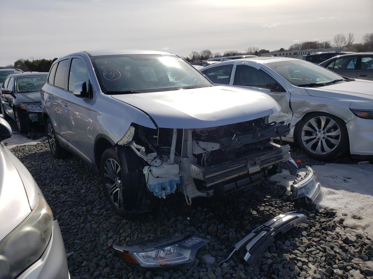 MITSUBISHI OUTLANDER 2017 with VIN JA4AZ3A35HZ020430 - Photo from auction