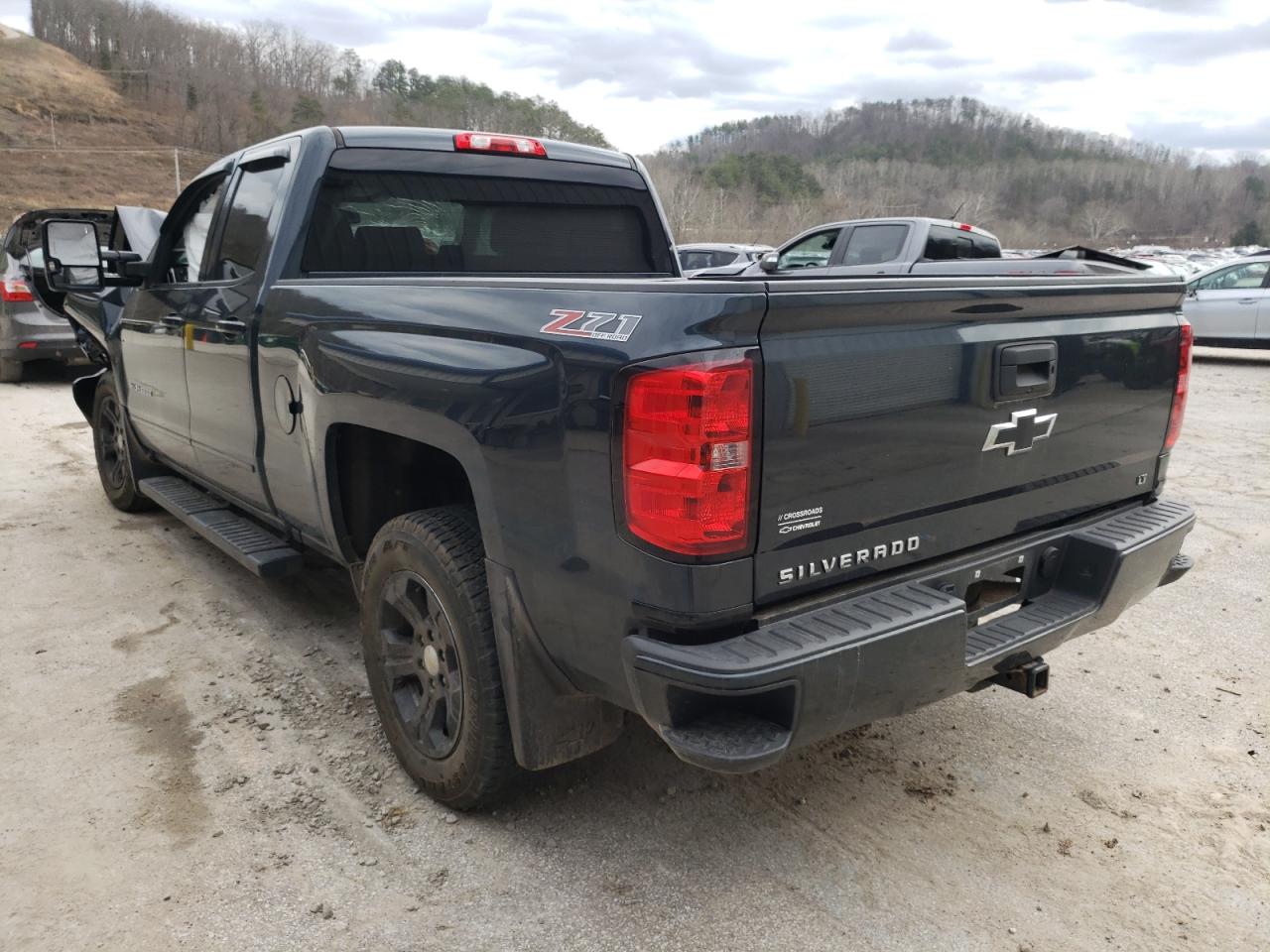Photo 3 from auction – 2017 CHEVROLET SILVERADO with VIN 1GCVKREC2HZ146351
