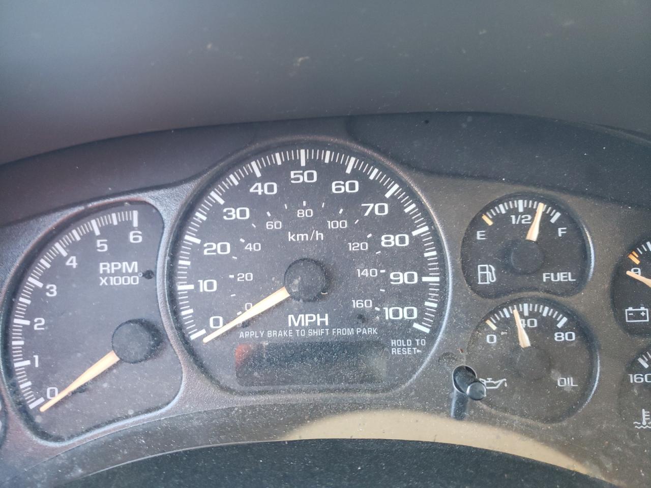 Photo 8 from auction – 2002 GMC YUKON with VIN 1GKEK13ZX2J214429