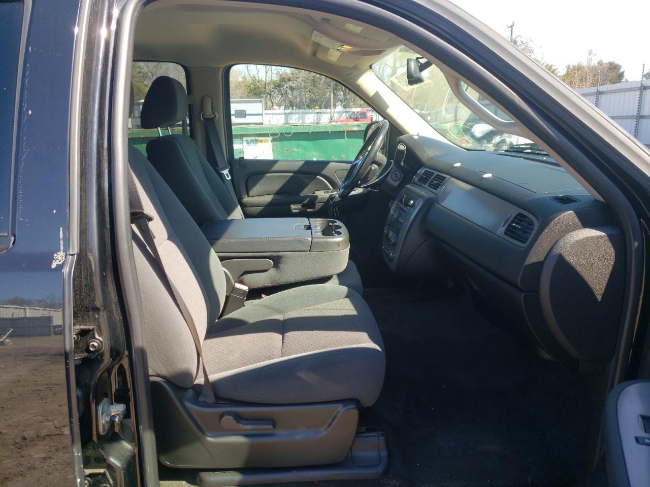 Photo 5 from auction – 2008 CHEVROLET AVALANCHE with VIN 3GNFK123X8G281580