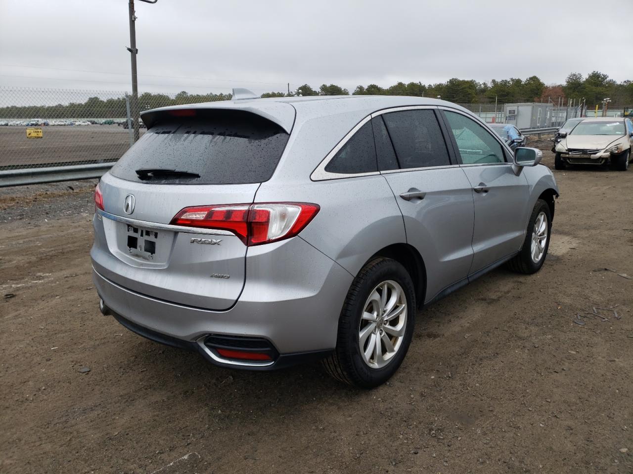 Photo 4 from auction – 2017 ACURA RDX with VIN 5J8TB4H3XHL021012