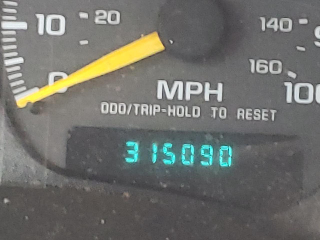 Photo 8 from auction – 1998 GMC SONOMA with VIN 1GTCS1442WK506257