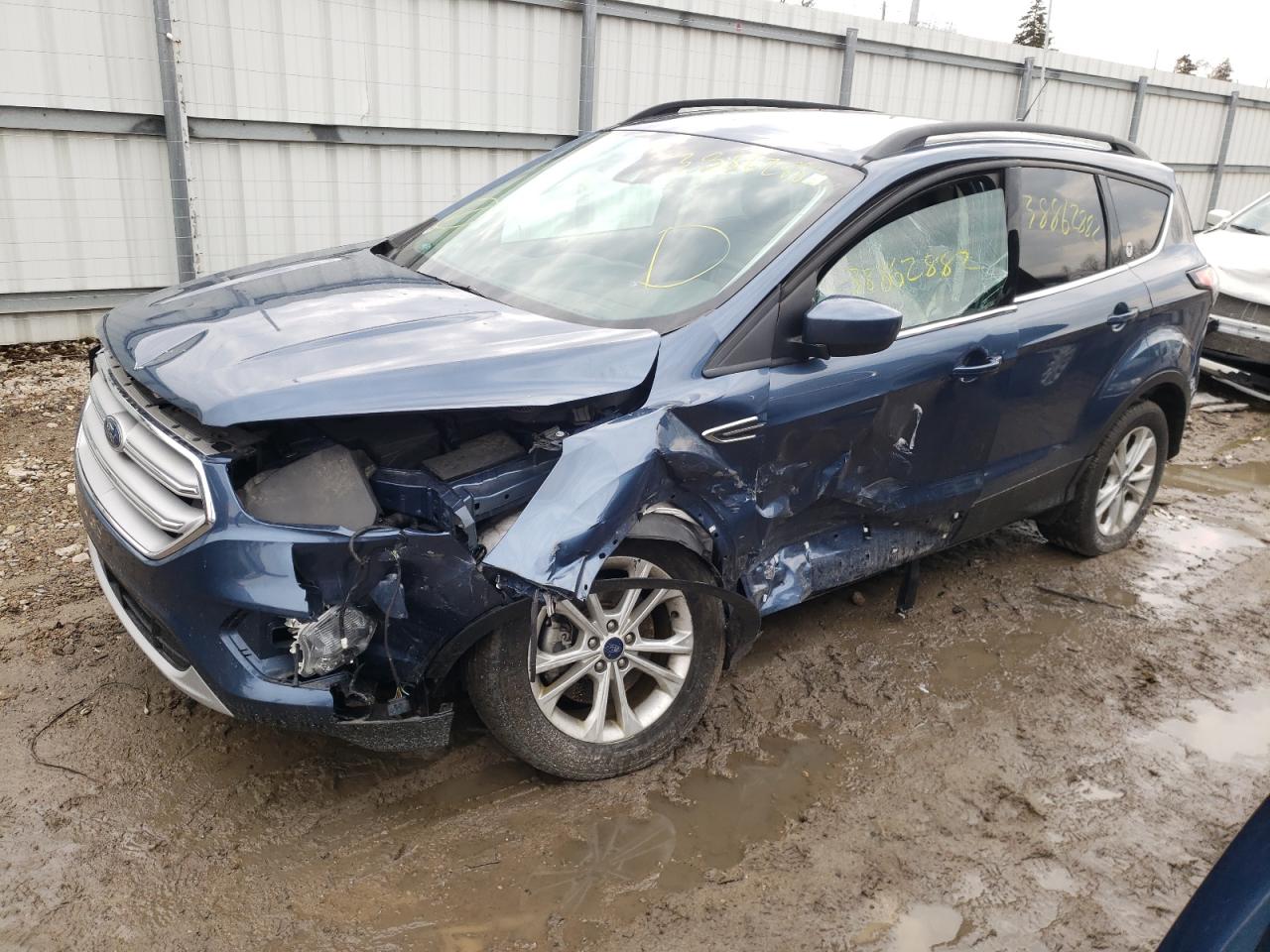 Photo 2 from auction – 2018 FORD ESCAPE SEL with VIN 1FMCU9HD2JUC69751