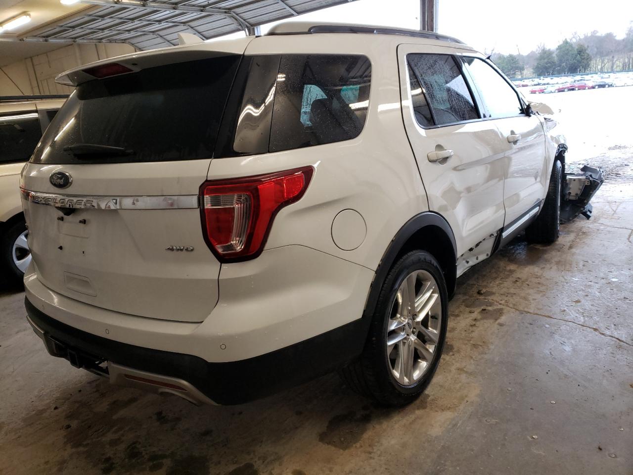 Zdjęcie 4 z aukcji – 2017 FORD EXPLORER X z VIN 1FM5K8D80HGA40821