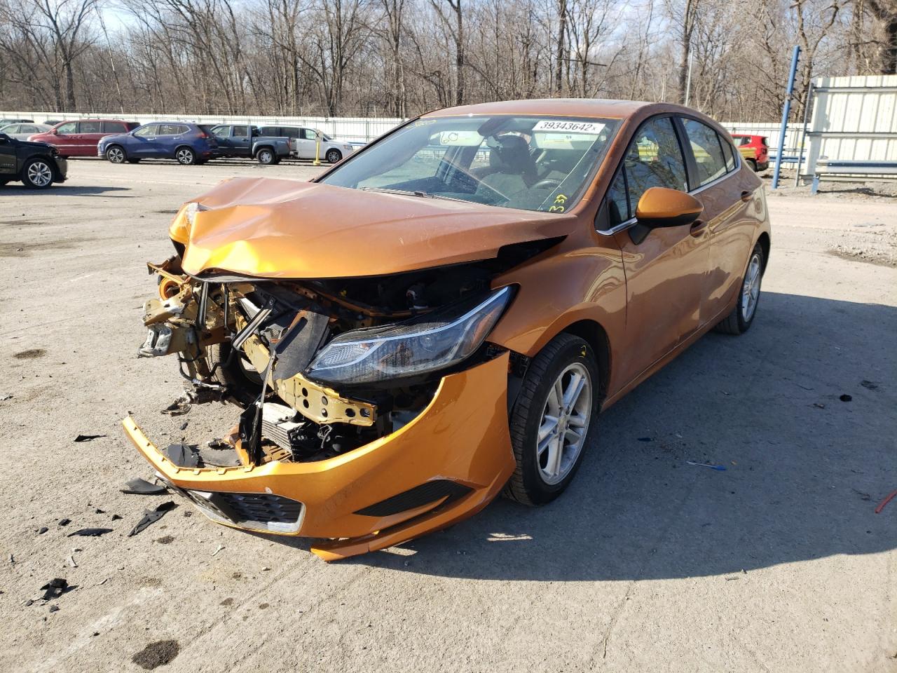Photo 2 from auction – 2017 CHEVROLET CRUZE LT with VIN 3G1BE6SM3HS559441