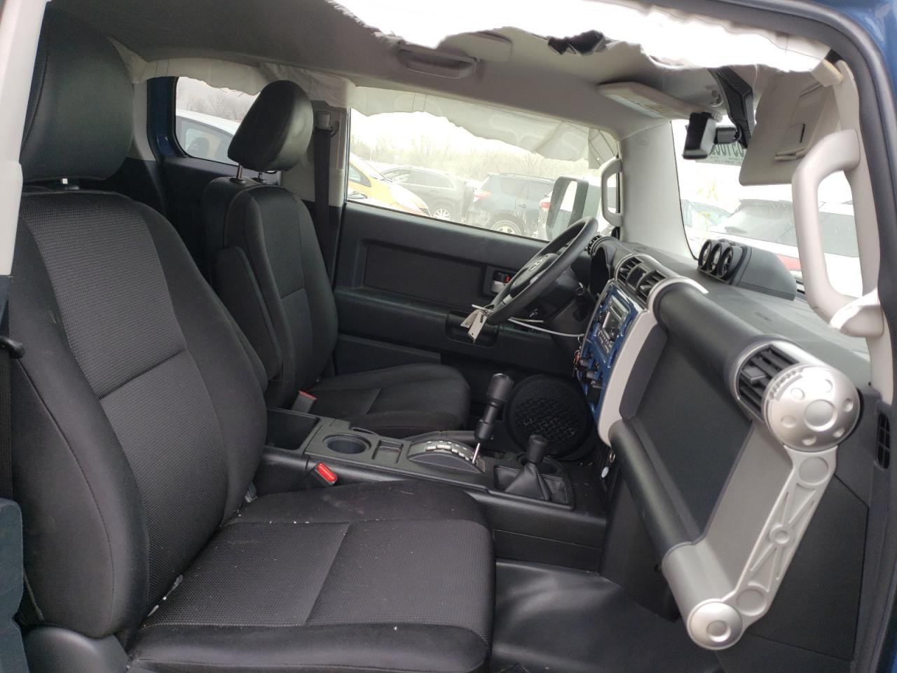 Photo 5 from auction – 2013 TOYOTA FJ CRUISER with VIN JTEBU4BF5DK154067