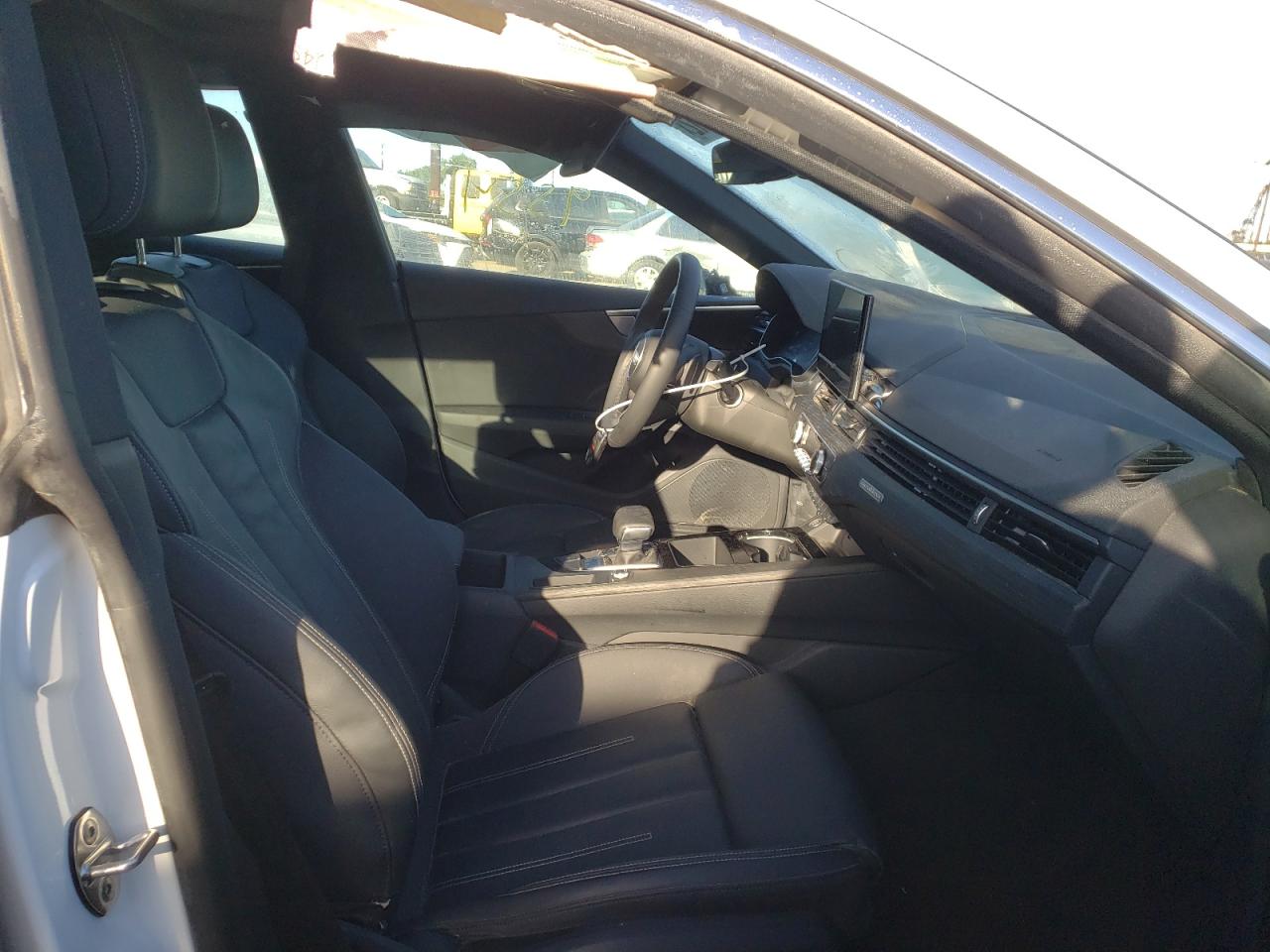 Foto 5 de la subasta – 2021 AUDI A5 PREMIUM con VIN WAUDACF50MA062630
