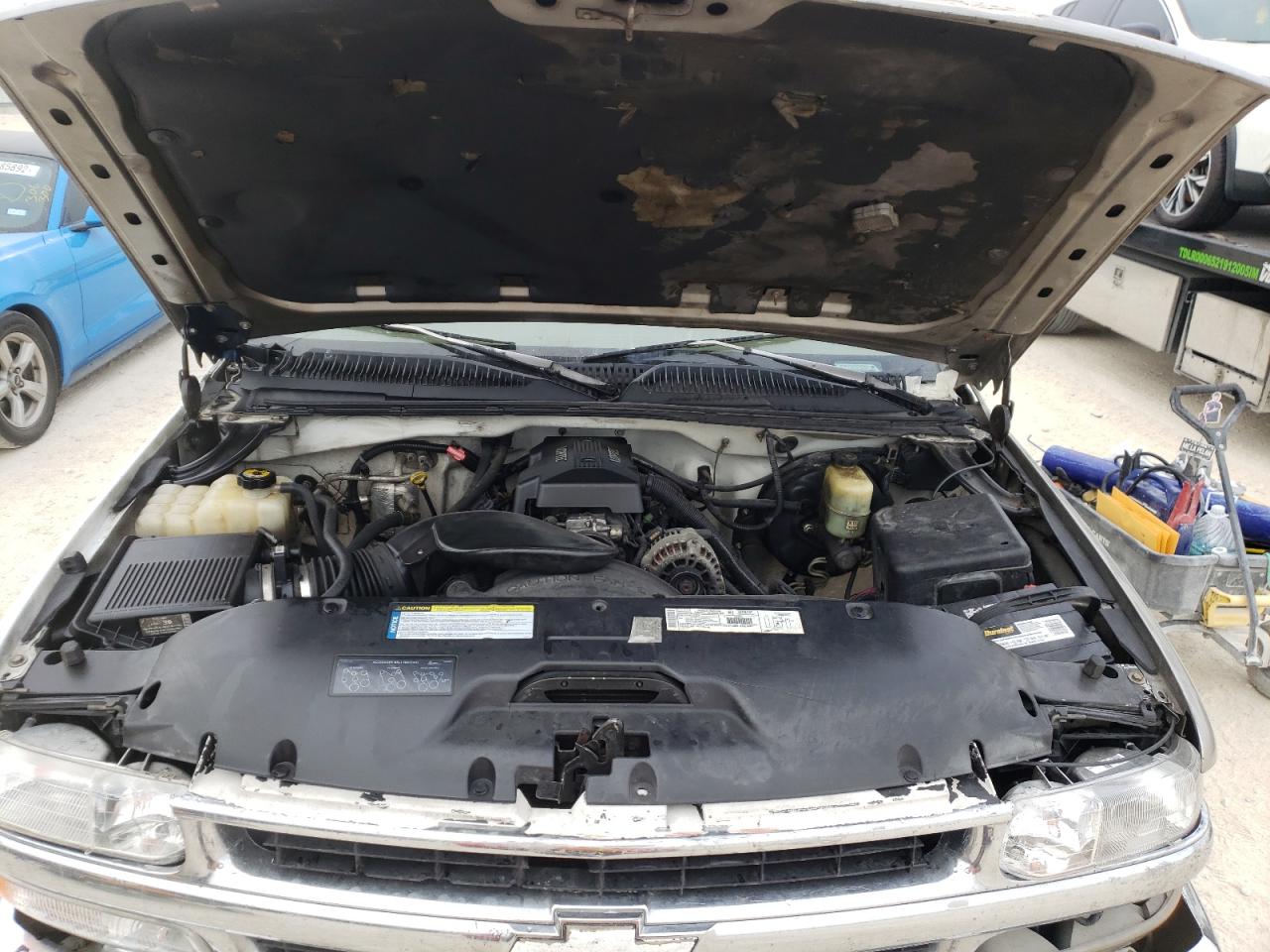 Photo 7 from auction – 2000 CHEVROLET SILVERADO with VIN 1GCEC19T9YE100029