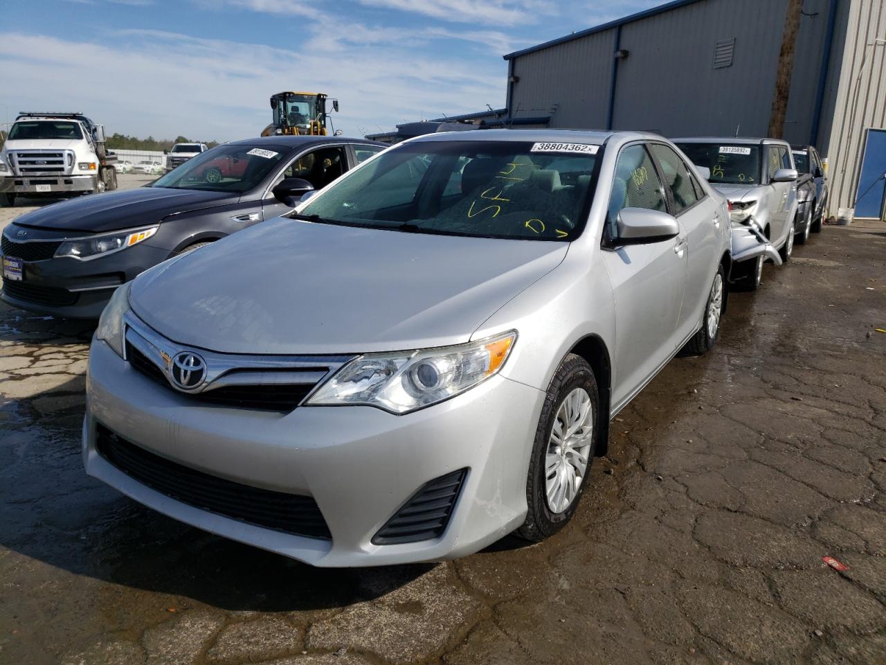 Photo 2 from auction – 2014 TOYOTA CAMRY L with VIN 4T4BF1FK4ER355275