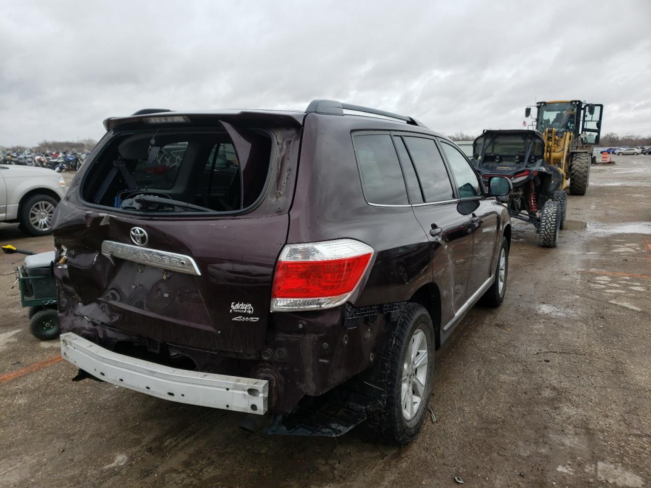 Photo 4 from auction – 2013 TOYOTA HIGHLANDER with VIN 5TDBK3EH0DS271243