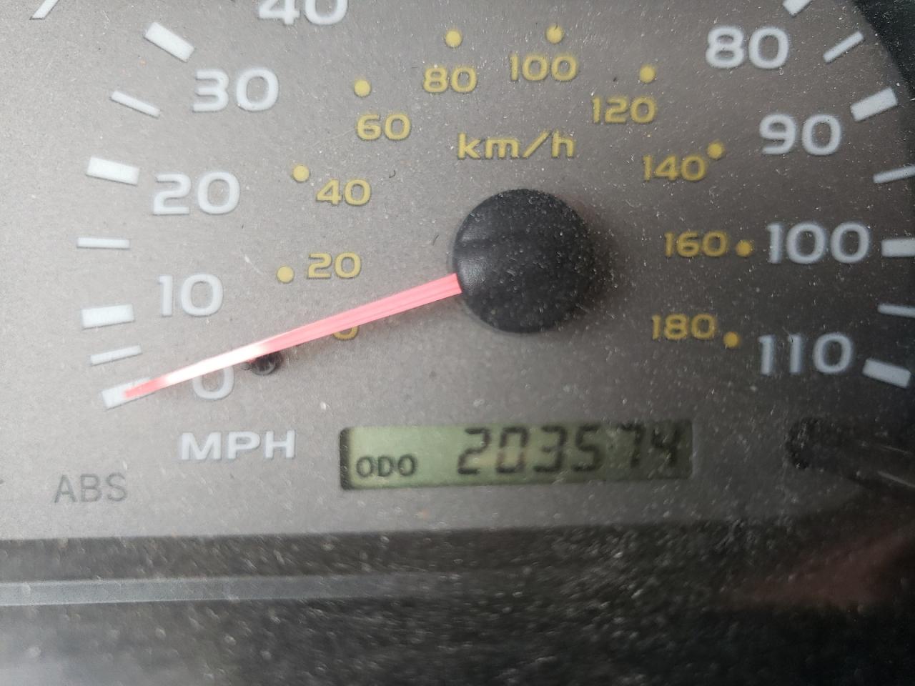 Photo 8 from auction – 2003 TOYOTA SEQUOIA SR with VIN 5TDBT44A73S186292