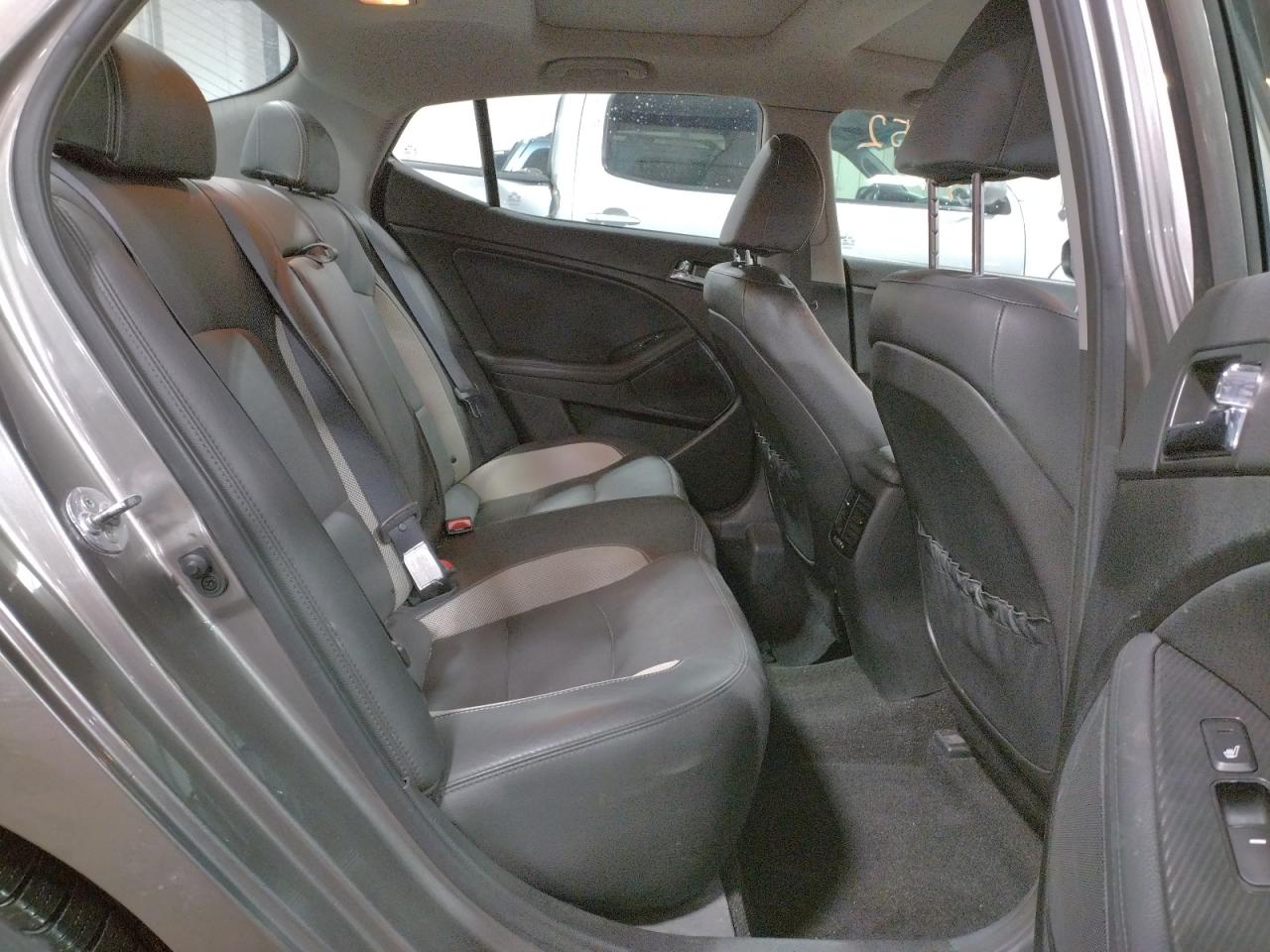 Photo 6 from auction – 2012 KIA OPTIMA SX with VIN 5XXGR4A61CG009467