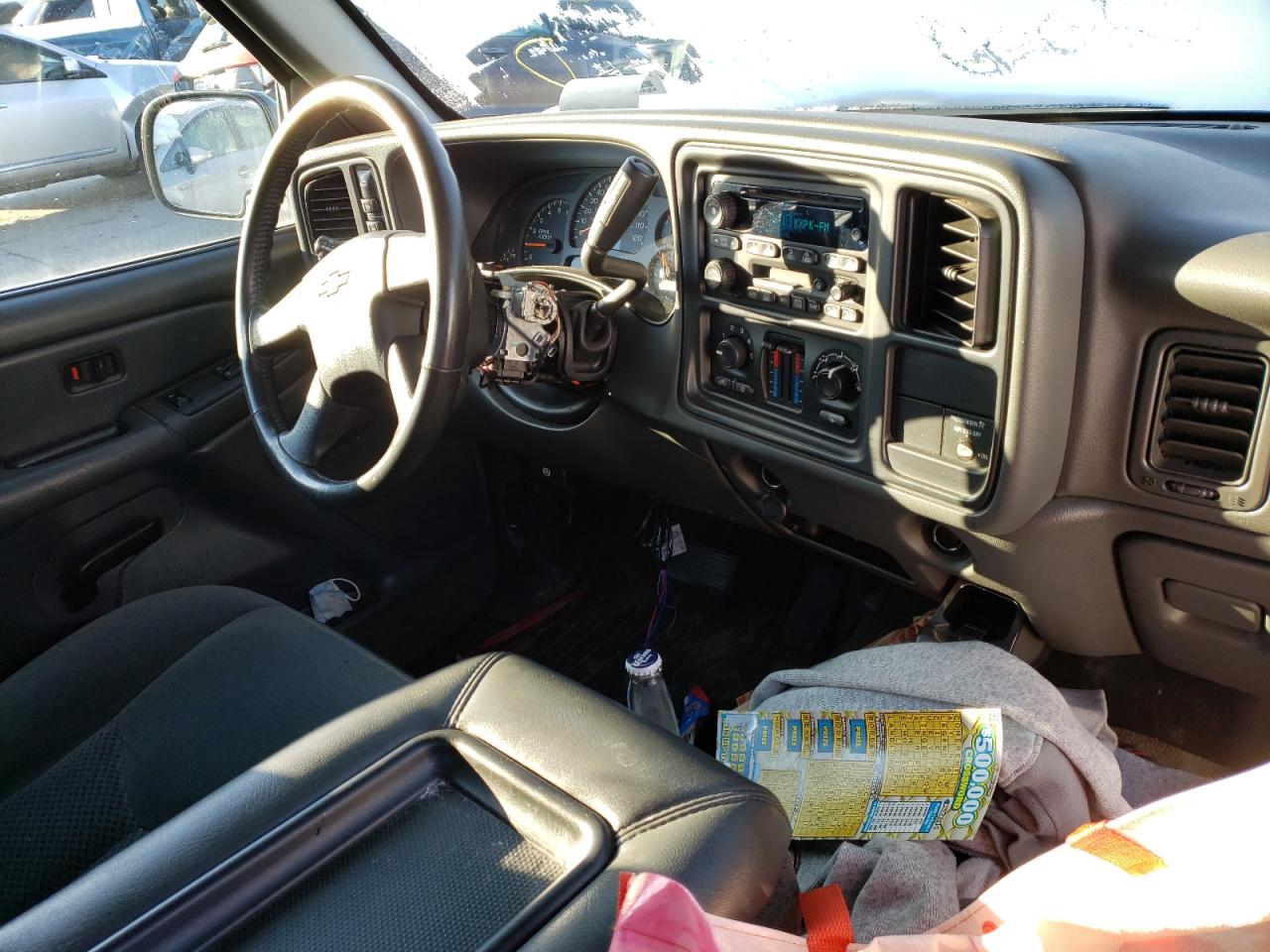 Photo 9 from auction – 2004 CHEVROLET SILVERADO with VIN 1GCHK29U34E203374