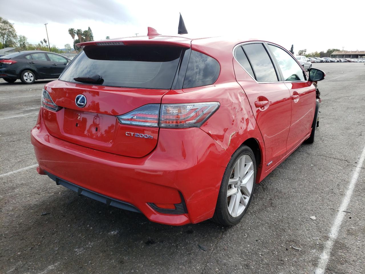 Photo 4 from auction – 2014 LEXUS CT 200 with VIN JTHKD5BH7E2187048