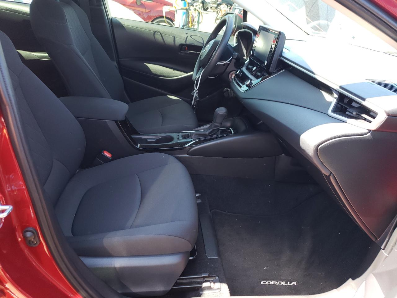 Photo 5 from auction – 2022 TOYOTA COROLLA LE with VIN JTDEPMAE4NJ207057