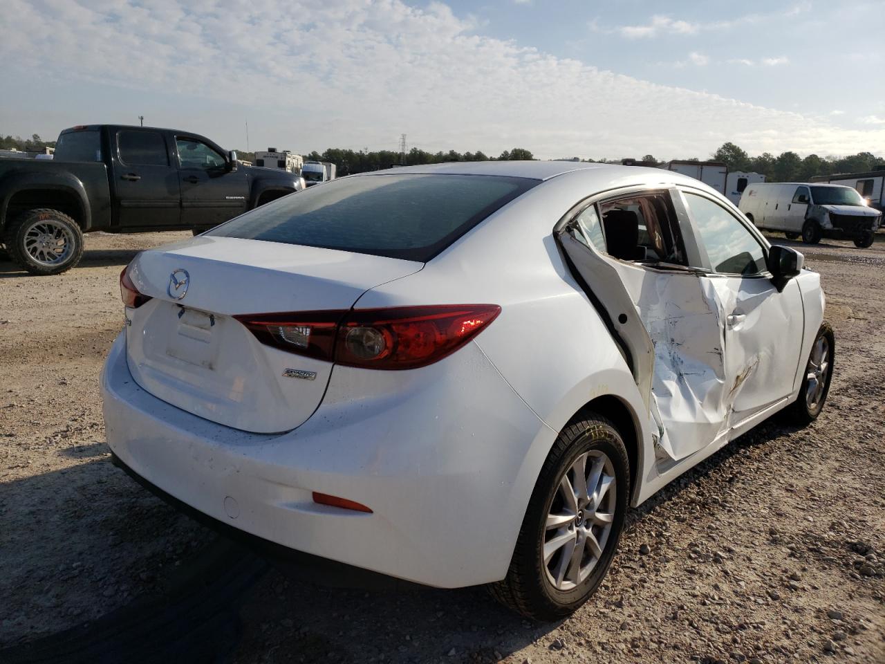 Photo 4 from auction – 2016 MAZDA 3 SPORT with VIN 3MZBM1U76GM316288