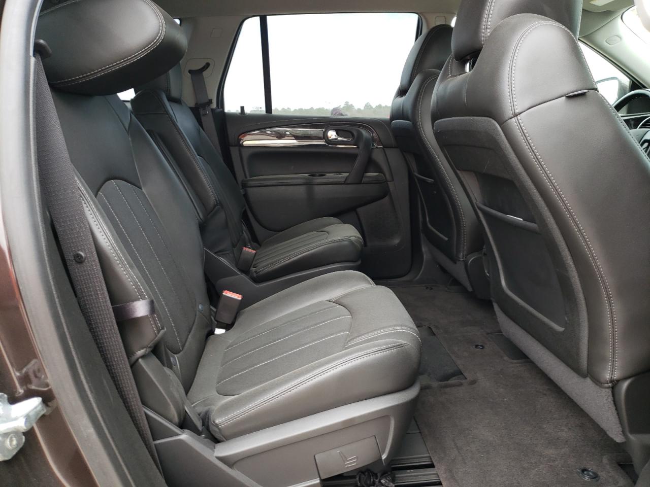 Photo 6 from auction – 2017 BUICK ENCLAVE with VIN 5GAKRCKD4HJ329212