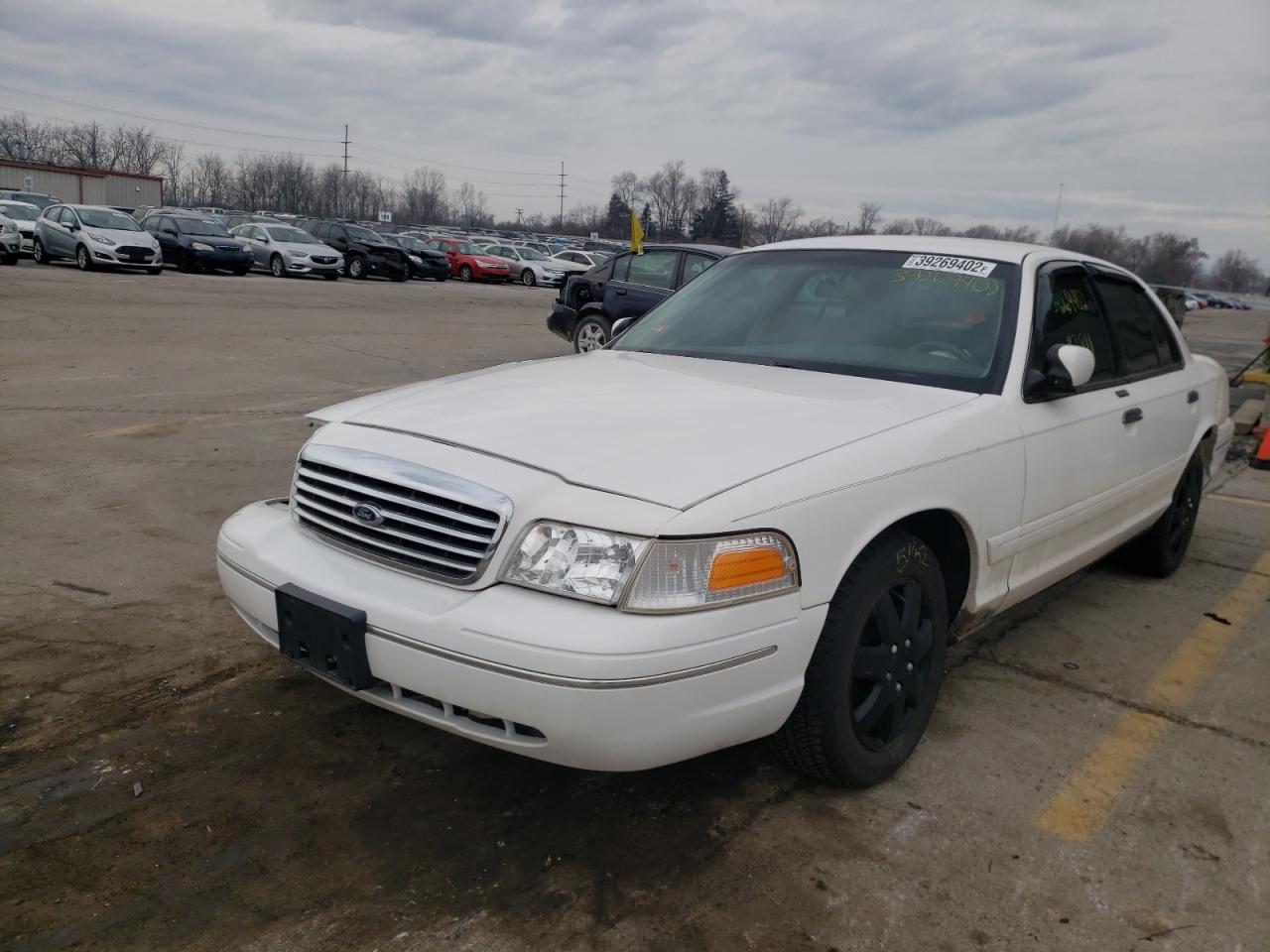 Photo 2 from auction – 1998 FORD CROWN VICT with VIN 2FAFP74W9WX116214