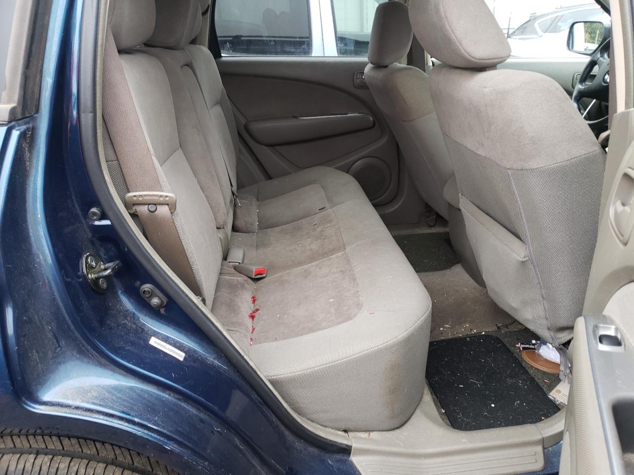 Photo 6 from auction – 2004 MITSUBISHI OUTLANDER with VIN JA4LX31F44U038126