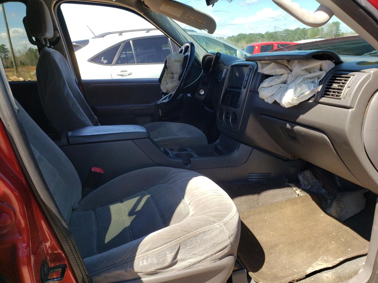 Photo 5 from auction – 2005 FORD EXPLORER X with VIN 1FMZU63K05UB19321