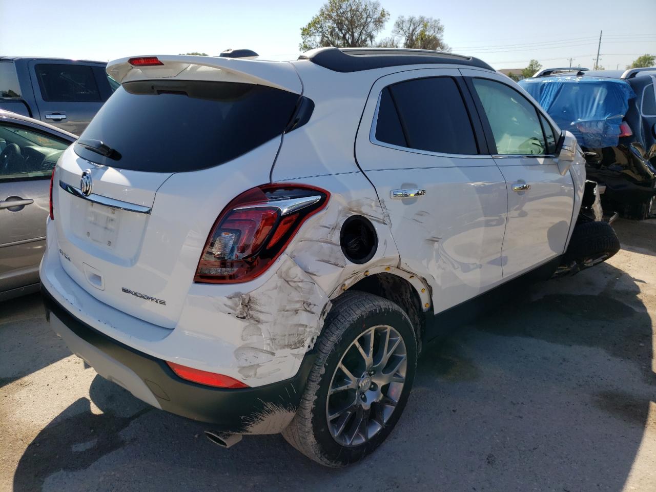 Photo 4 from auction – 2017 BUICK ENCORE SPO with VIN KL4CJ1SB8HB182944